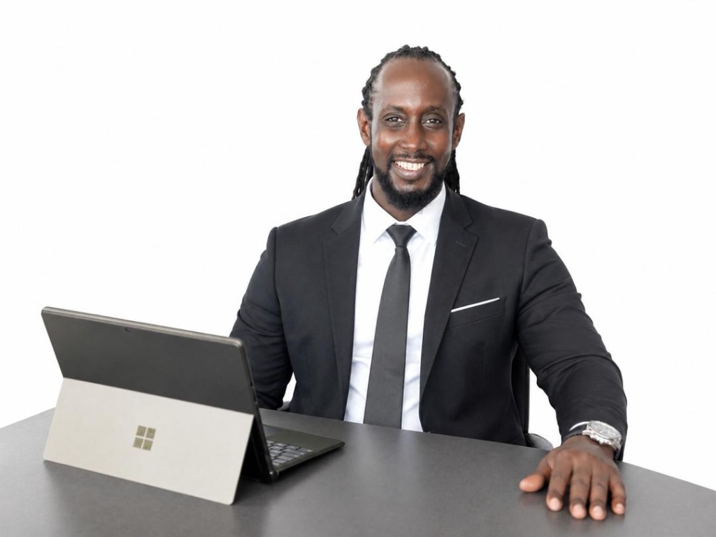 Portrait of Mr. Denis Sankara, CEO/Managing Director